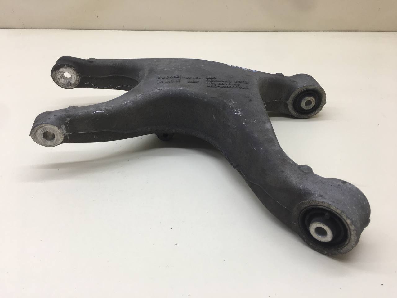 Рычаг задний нижний левый Audi Q5 (8R) 2008-2017