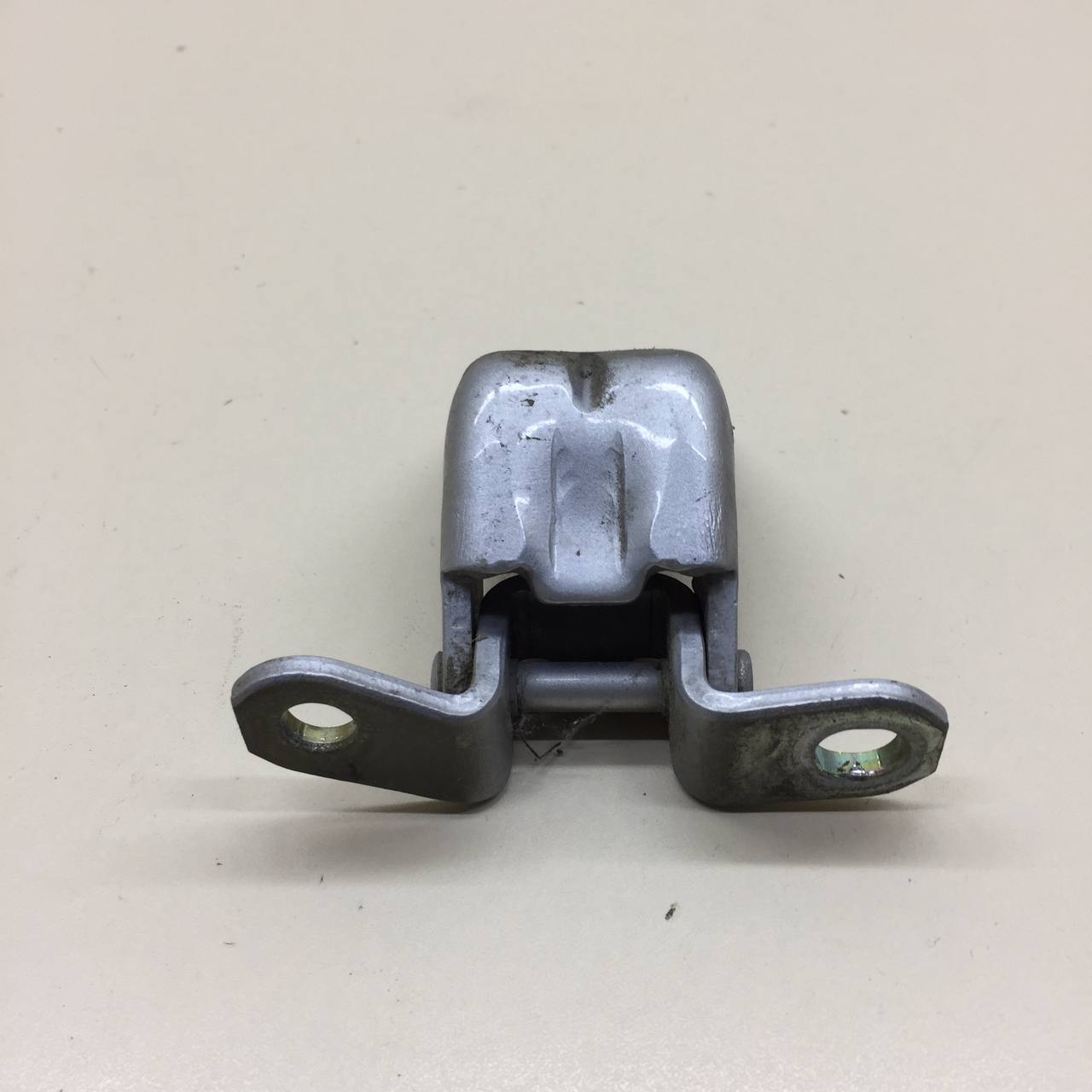 Петля двери передней левой верхняя Nissan Maxima (a36) 2015-2023