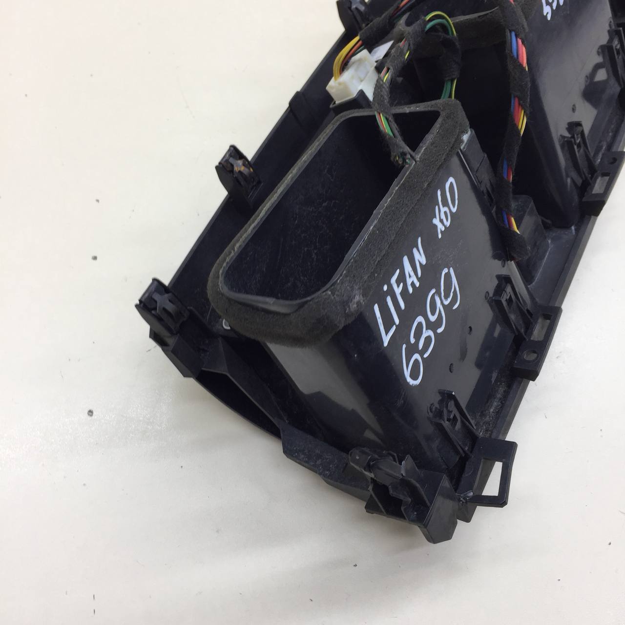 Дефлектор воздушный Lifan X60 2012>