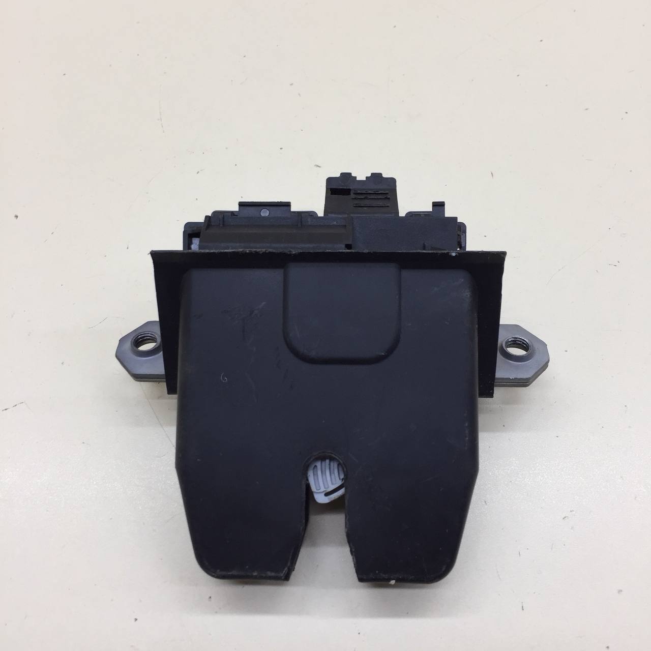 Замок багажника Ford Mondeo 4 2007-2015