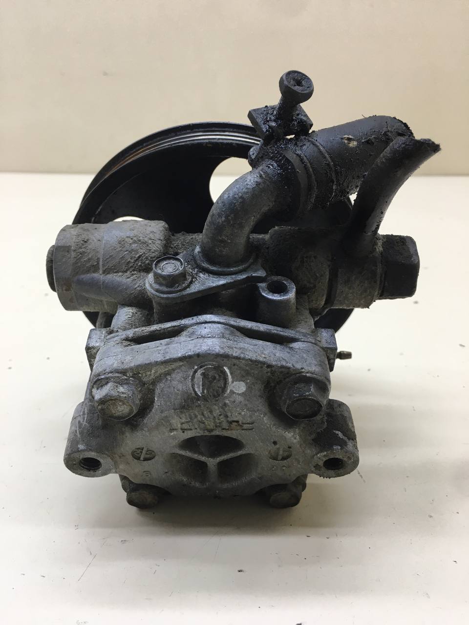 Насос гидроусилителя (электрогидроусилитель, ЭГУР) Suzuki Liana 2001-2007