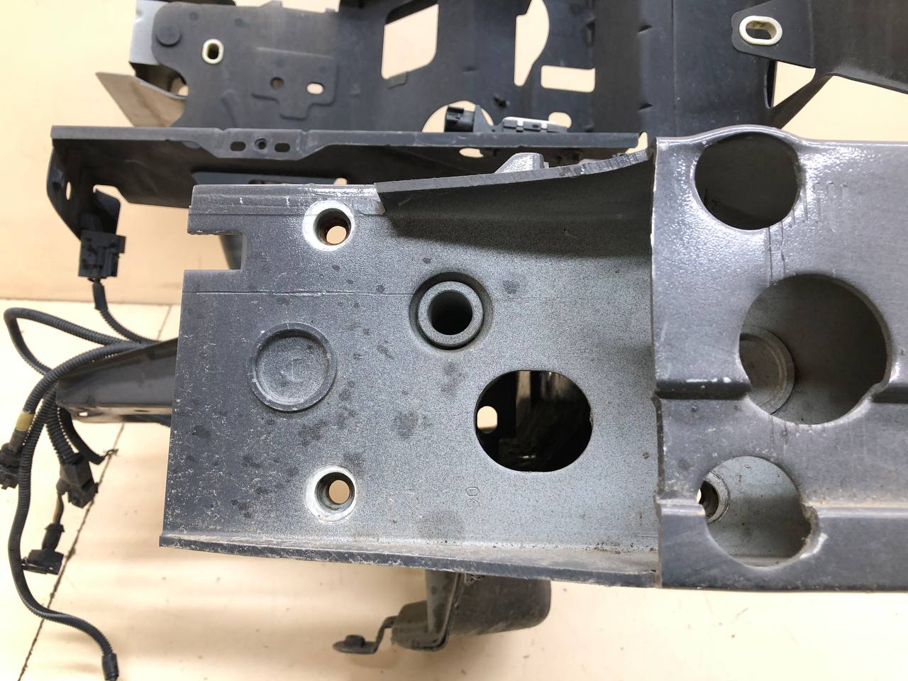 Панель передняя Volvo XC90 2002-2015