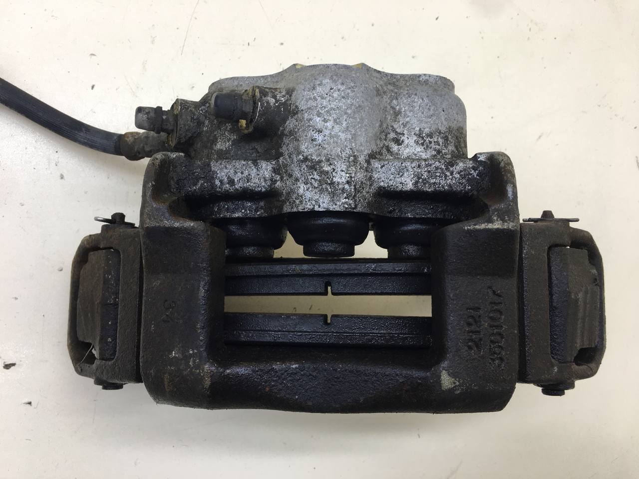 Суппорт передний правый Lada Niva 4х4 2121 1977-2021