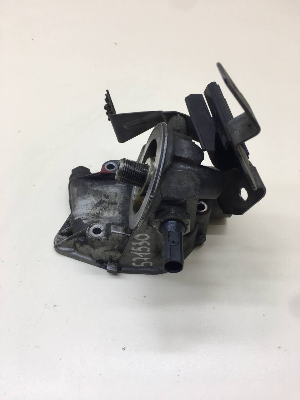 Кронштейн масляного фильтра Skoda Octavia (A5 1Z-) 2004-2013