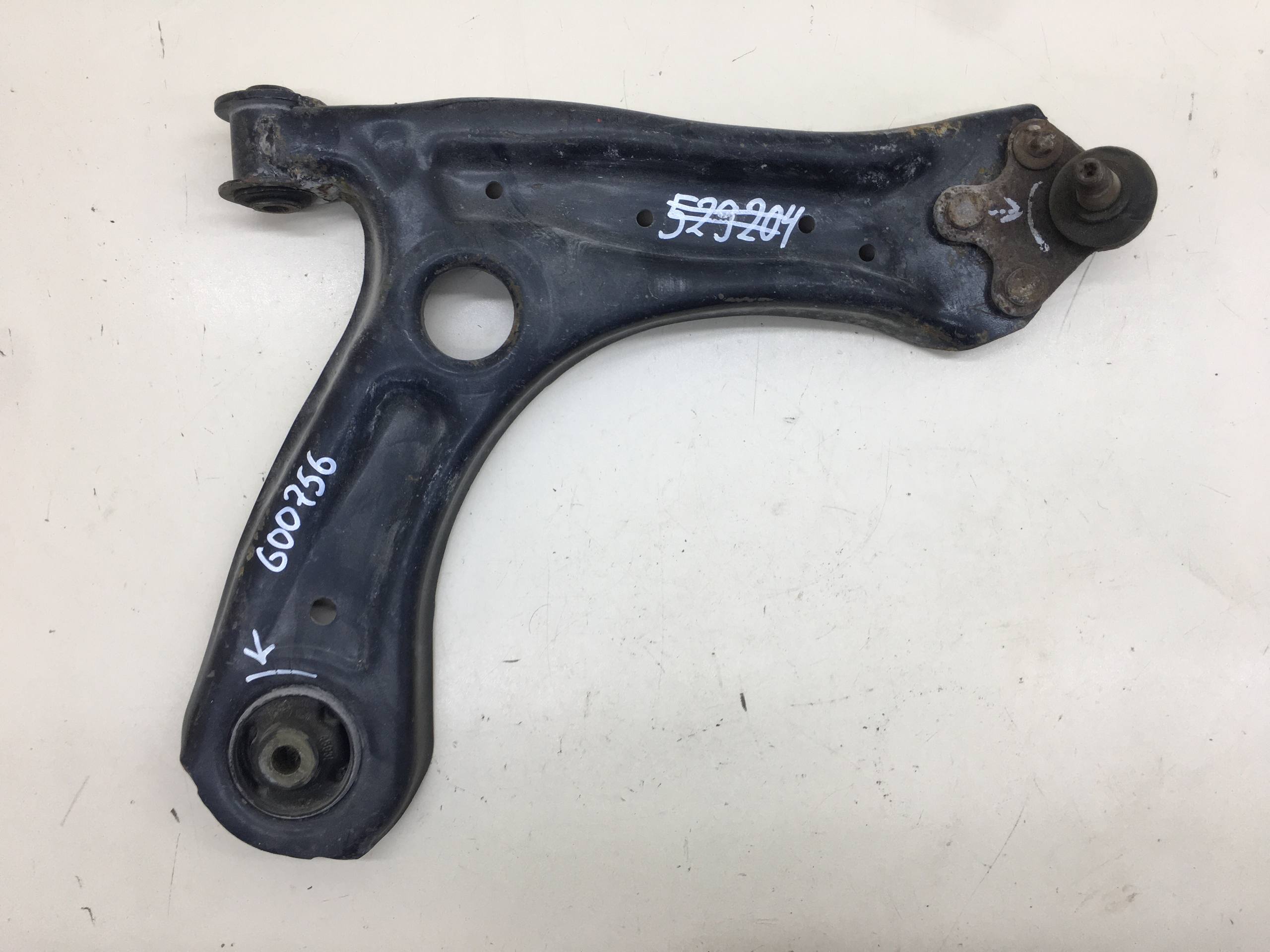 Рычаг передний правый Volkswagen Polo (HB) 2009>