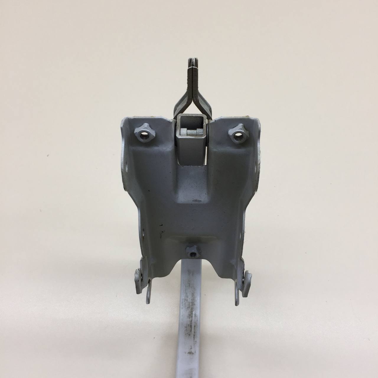 Петля крышки багажника Chevrolet Aveo T250 2005-2011