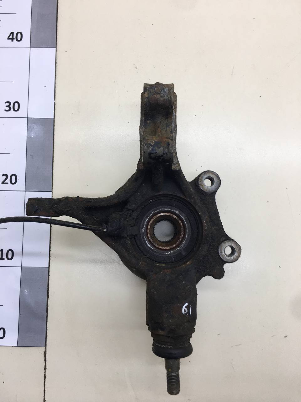 Кулак поворотный передний левый Peugeot 308 2007>