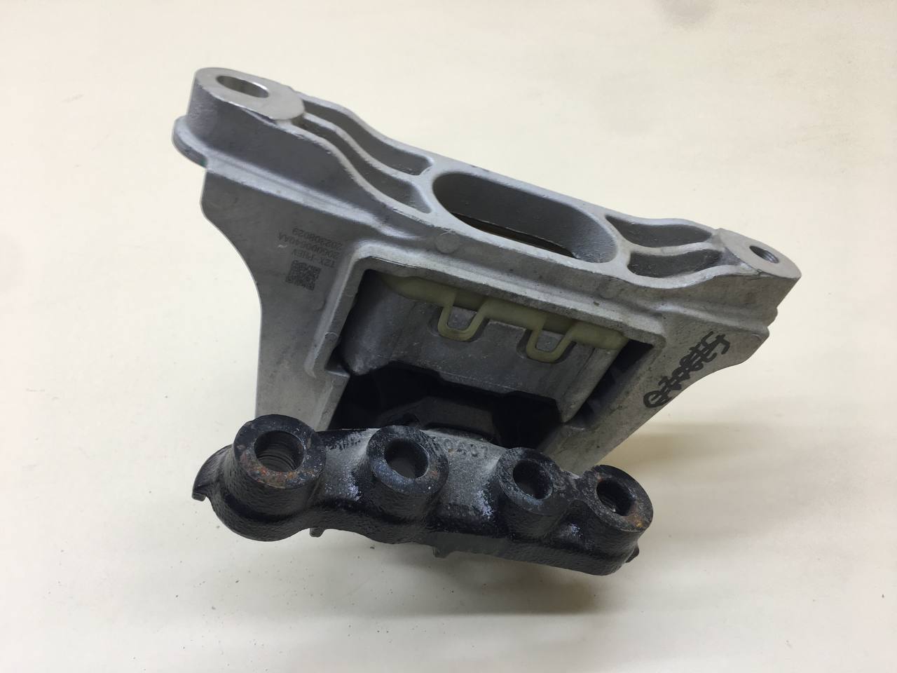 Опора двигателя EXEED RX 2022>