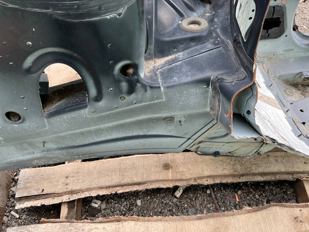 Четверть передняя правая Mercedes-Benz M-Class (W164) 2005-2011